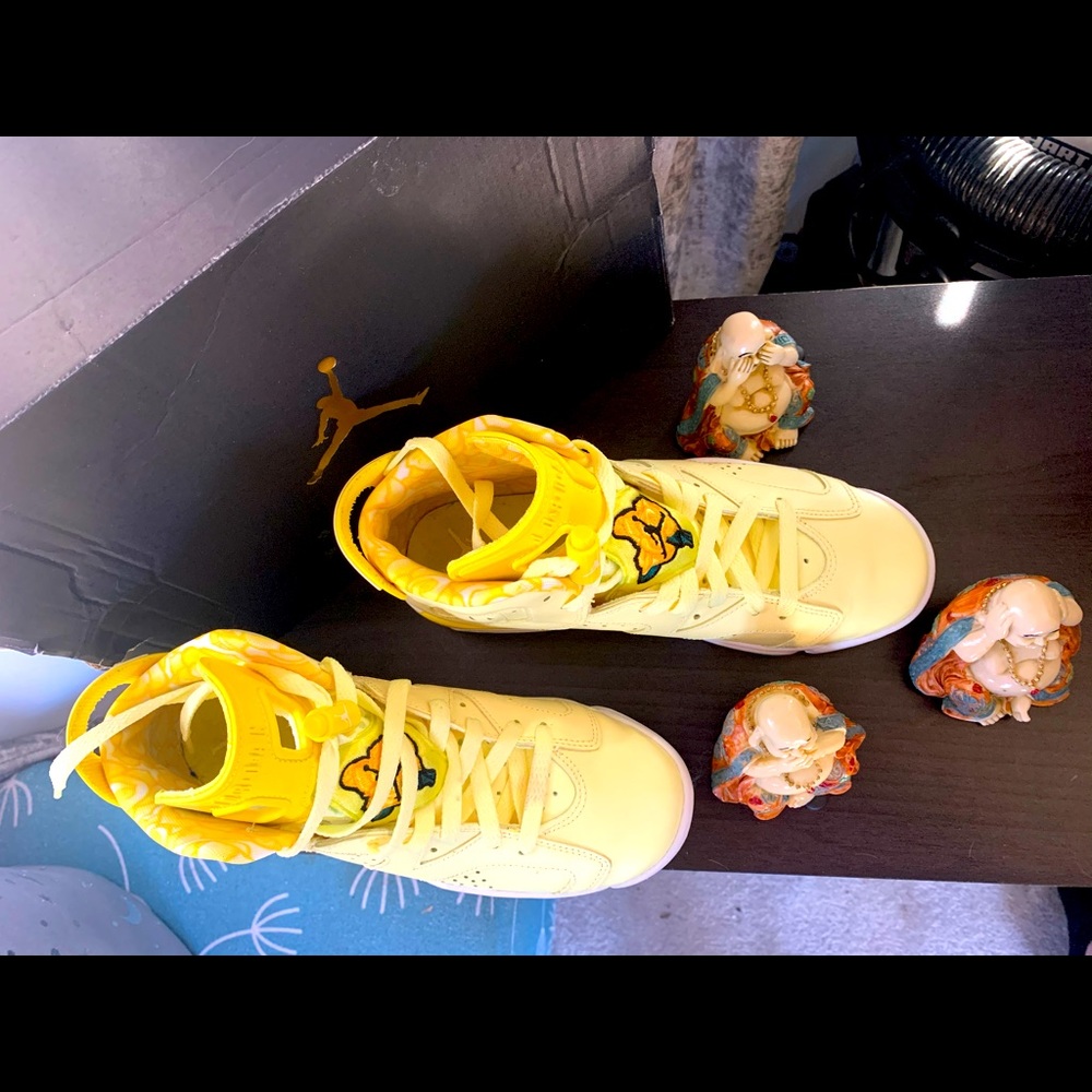 Jordan Shoes - Picture 3 of 4